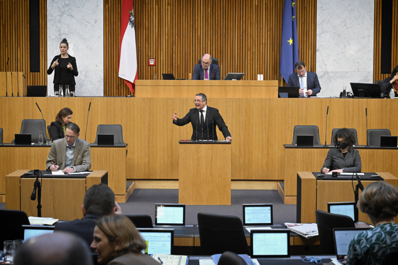 Am Rednerpult: Nationalratsabgeordneter Norbert Sieber (ÖVP)