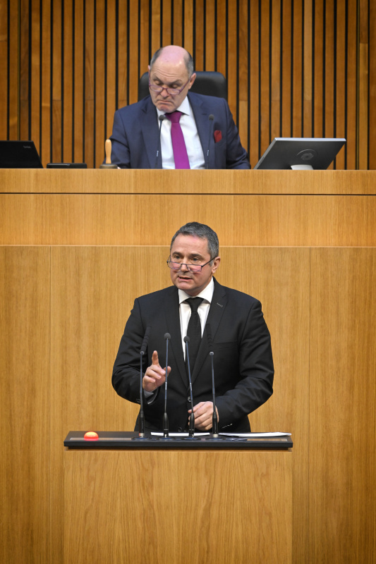 Am Rednerpult: Nationalratsabgeordneter Norbert Sieber (ÖVP)