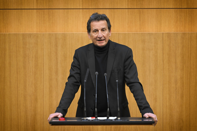 Am Rednerpult: Nationalratsabgeordneter Christian Oxonitsch (SPÖ)