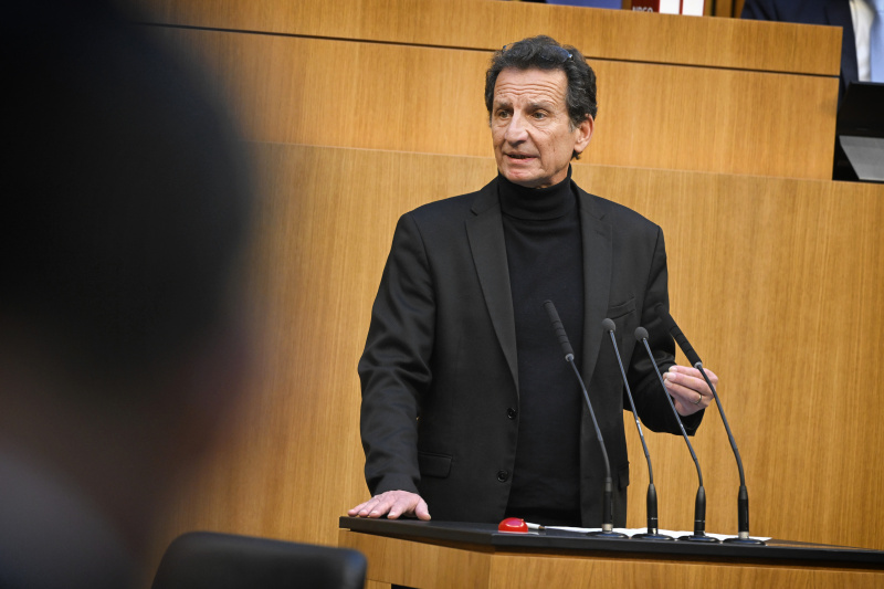 Am Rednerpult: Nationalratsabgeordneter Christian Oxonitsch (SPÖ)