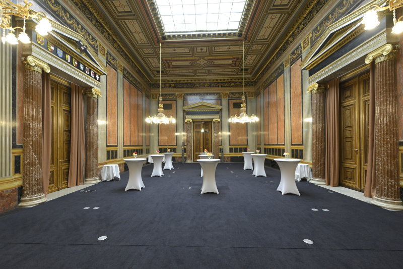 Blick in das Theophil Hansen Lokal 3