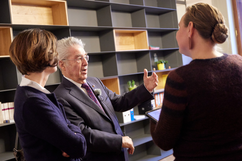 Von links: Magdalena Pöschl Rechtswissenschaftlerin, Bundespräsident a.D. Heinz Fischer, Tatjana Lukáš