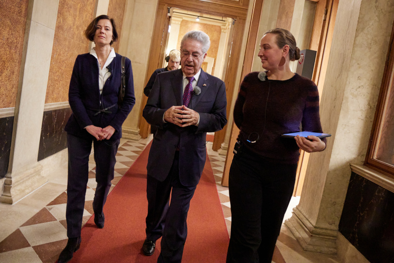 Von links: Magdalena Pöschl Rechtswissenschaftlerin, Bundespräsident a.D. Heinz Fischer, Tatjana Lukáš