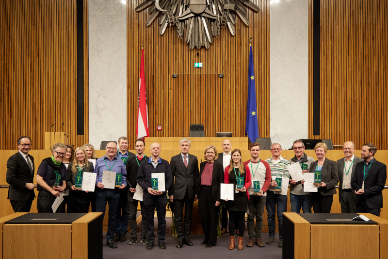 Überreichung der Auszeichnungen an die Gewinner:innen des passathon in der Kategorie „Silber“