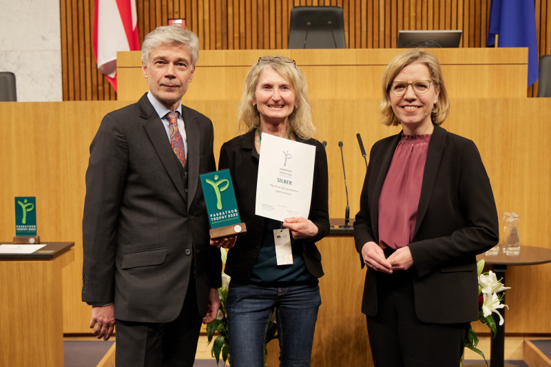 Überreichung der Auszeichnungen an die Gewinner:innen des passathon in der Kategorie „Silber“