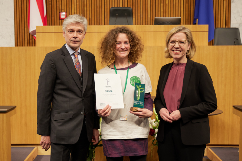 Überreichung der Auszeichnungen an die Gewinner:innen des passathon in der Kategorie „Silber“