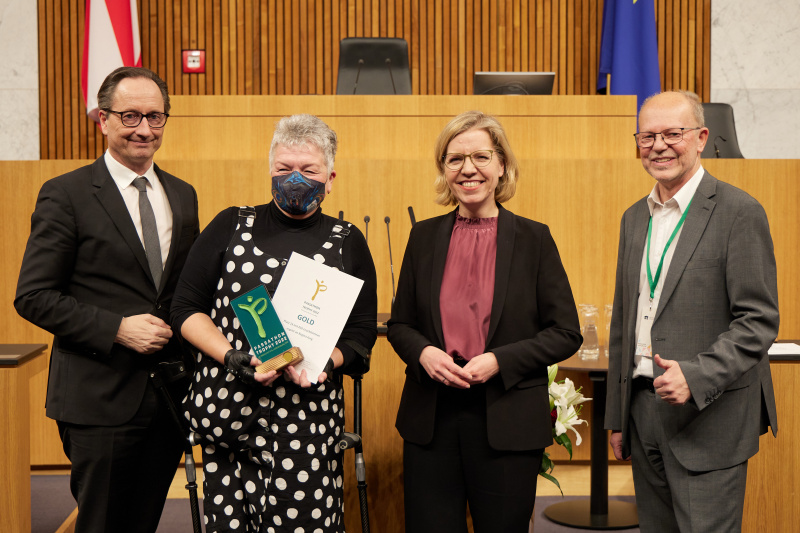 Überreichung der Auszeichnungen an die Gewinner:innen des passathon in der Kategorie „Gold“