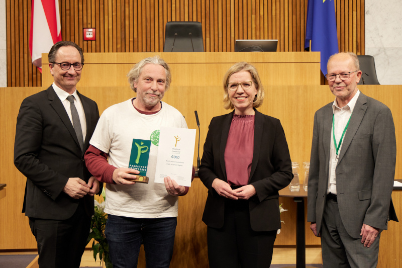 Überreichung der Auszeichnungen an die Gewinner:innen des passathon in der Kategorie „Gold“