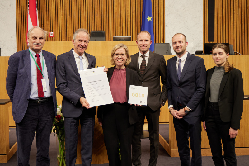 Gruppenfoto mit Infrastrukturministerin Leonore Gewessler (GRÜNE)