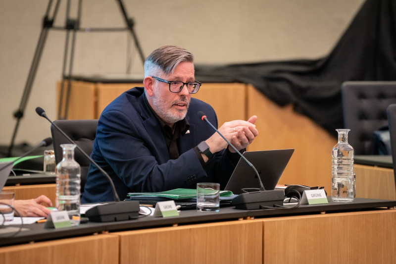 Nationalratsabgeordneter Ralph Schallmeiner (GRÜNE) am Wort