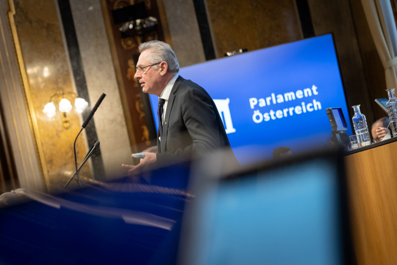Bundesrat Martin Preineder (ÖVP) am Redner:innenpult