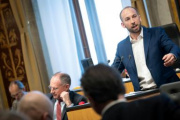 Am Redner:innenpult Bundesrat David Egger-Kranzinger (SPÖ), auf der Regierungsbank Innenminister Gerhard Karner (ÖVP)