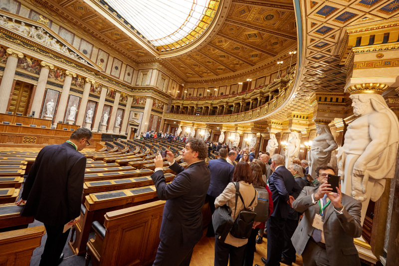Führung durch das Parlament