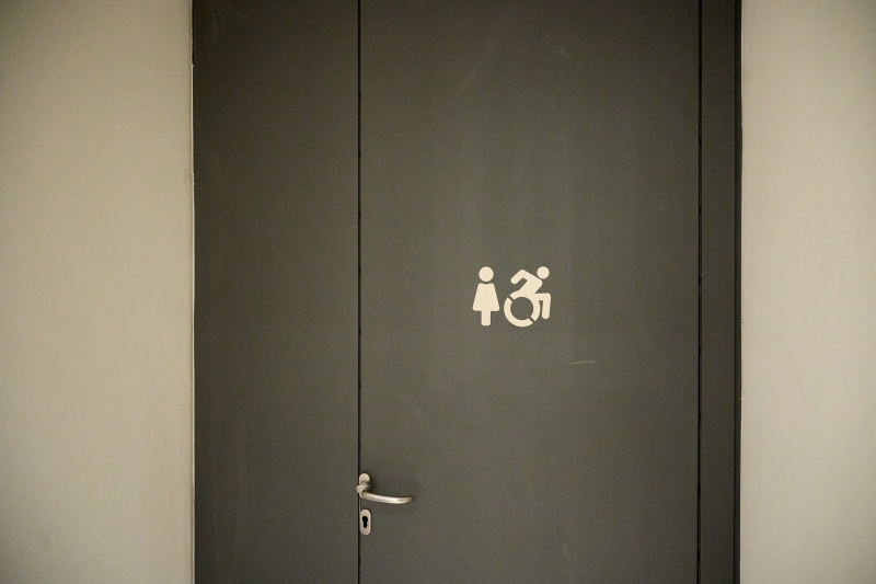 Toiletten UG Stiege 1 - Hinweisschild WC