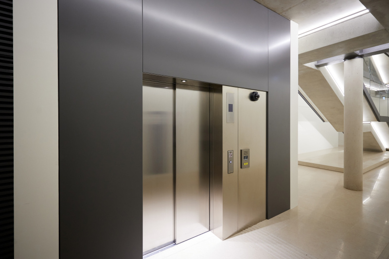 Aufzug Hauptstiege 1