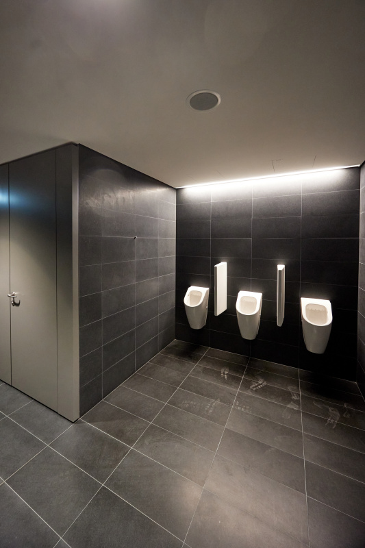 Toiletten UG Stiege 4