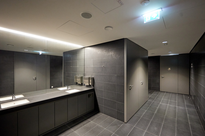 Toiletten UG Stiege 4