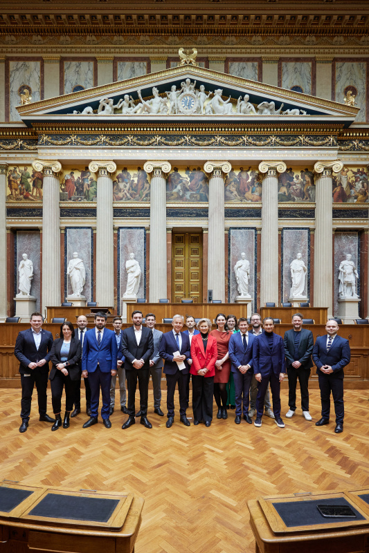 Gruppenfoto mit Präsidentin der Parlamentarischen Versammlung der OSZE Margareta Cederfelt, Nationalratsabgeordneter Reinhold Lopatka (ÖVP)