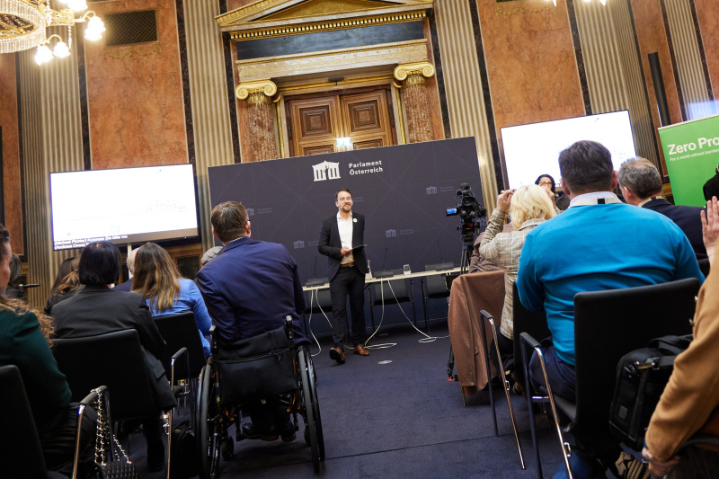 Moderation von Andreas Onea, ORF