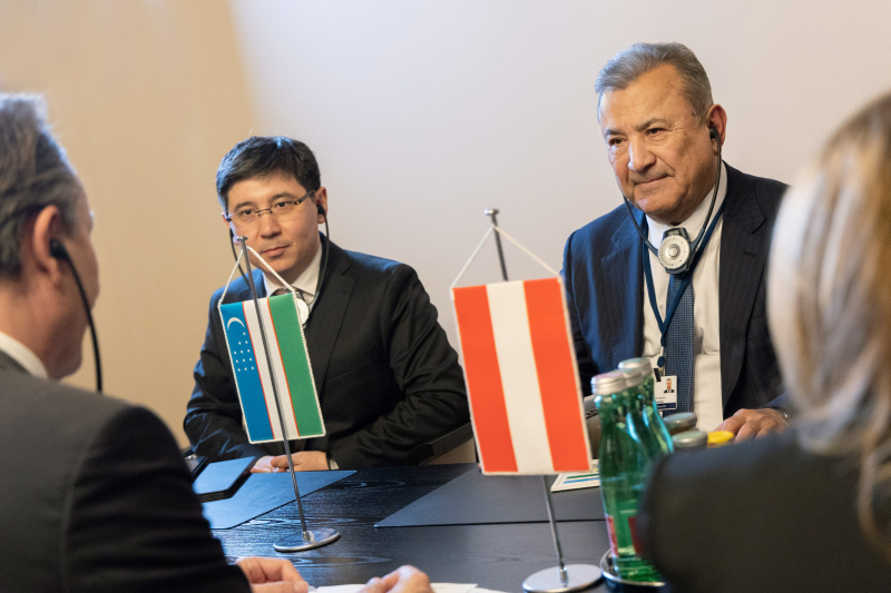 Vizepräsident des usbekischen Senats Sodik Safoev bei der Aussprache