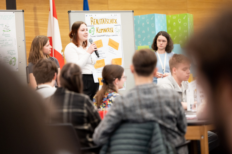 Ergebnispräsentation aus den Dialoggruppen des Klimajugendrats 2023