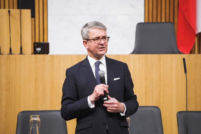 Begrüßung durch Parlamentsvizedirektor Alexis Wintoniak