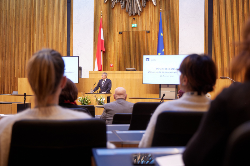 Vorstellung des Angebots der Demokratievermittlung durch den Leiter der Abteilung Demokratiebildung in der Parlamentsdirektion Leopold Lugmayr