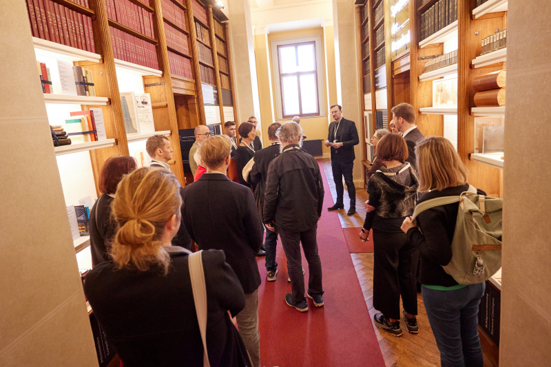 Geführter Rundgang durch Bibliothek