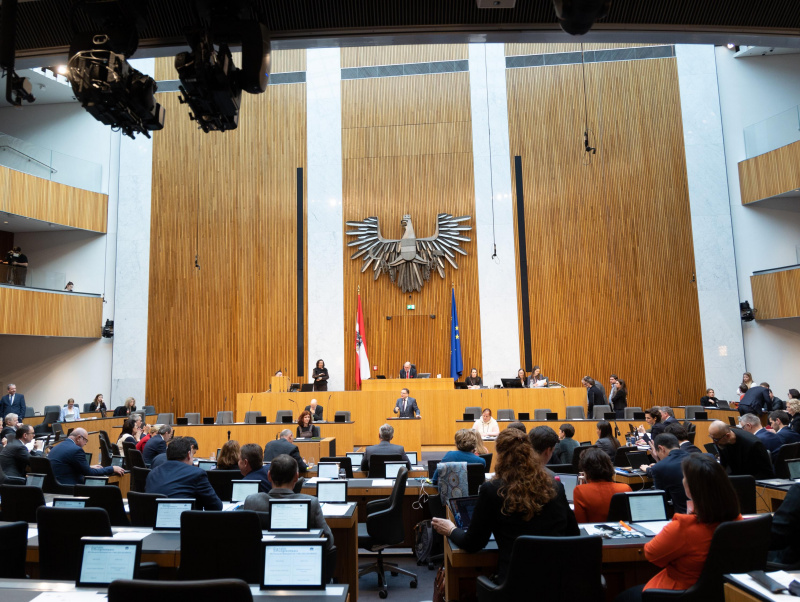 Blick in den Sitzungssaal