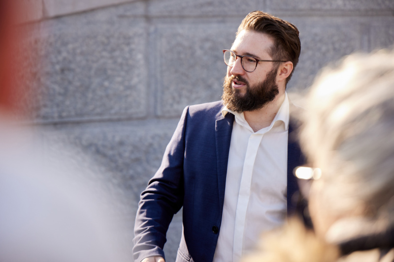 Begrüßung von Simon Hofer Parlamentsdirektion