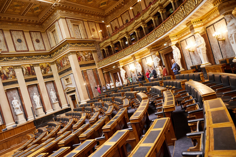 Führung durch das Parlament