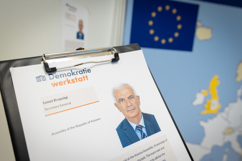 Generalsekretärs des Parlaments der Republik Kosovo Ismet Krasniqi