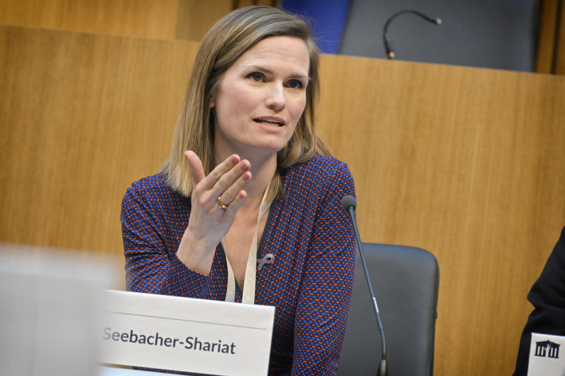 Veronika Seebacher-Shariat