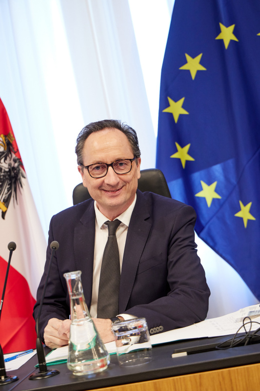 Bundesratspräsident Günter Kovacs (SPÖ) am Präsidium