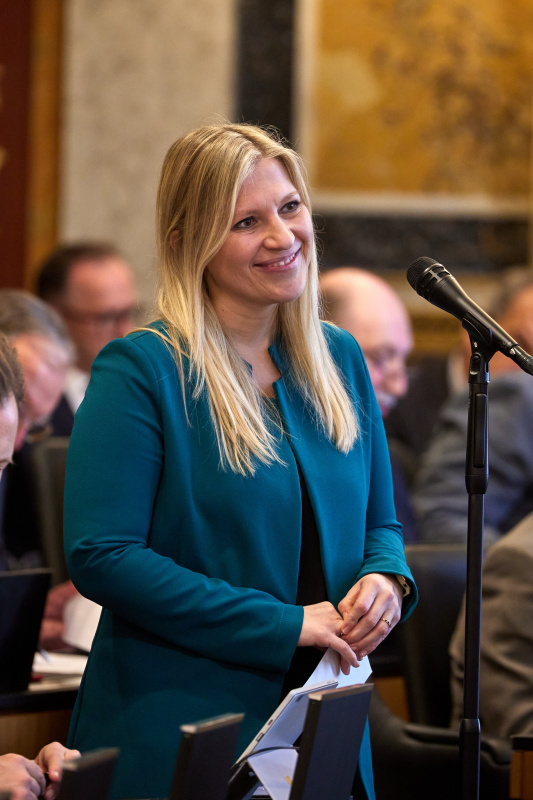 Fragestunde an Integrationsministerin Susanne Raab (ÖVP), Frage von Bundesrätin Alexandra Platzer (ÖVP)