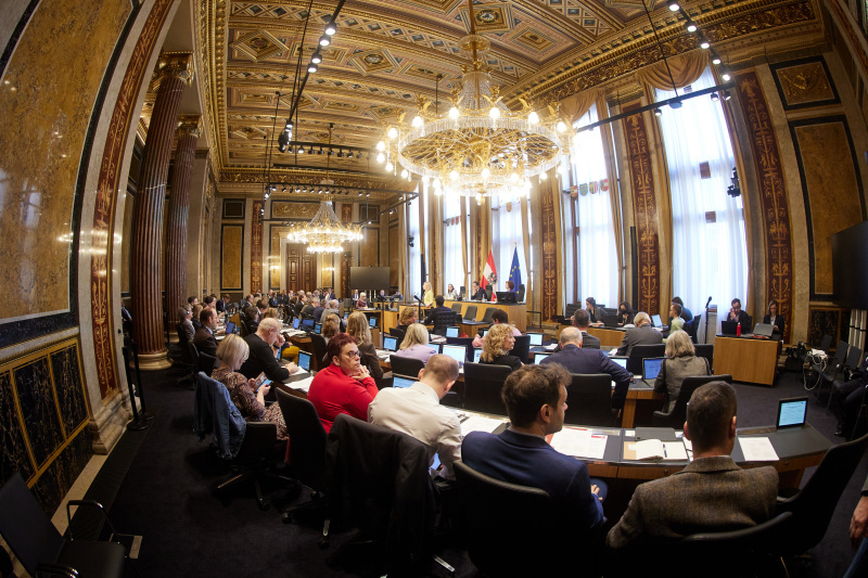 Blick in den Sitzungssaal