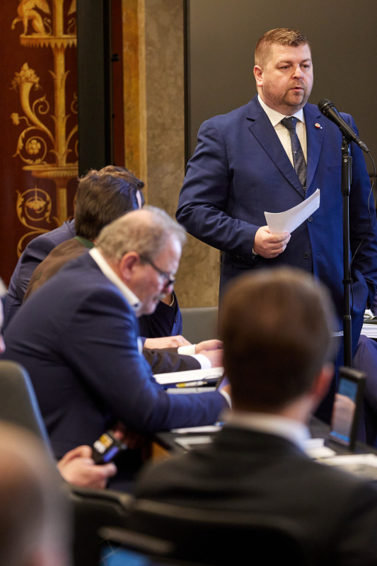 Fragestunde an Integrationsministerin Susanne Raab (ÖVP), Frage von Bundesrat Andreas Arthur Spanring (FPÖ)