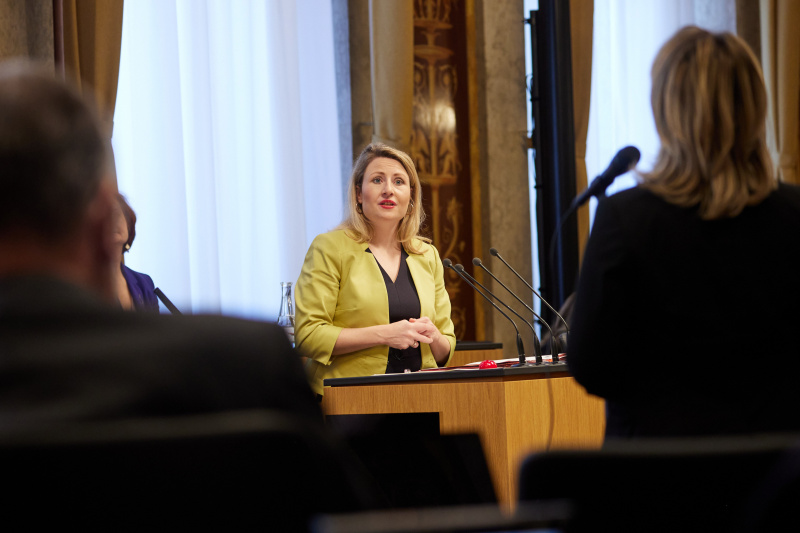 Fragestunde an Integrationsministerin Susanne Raab (ÖVP)