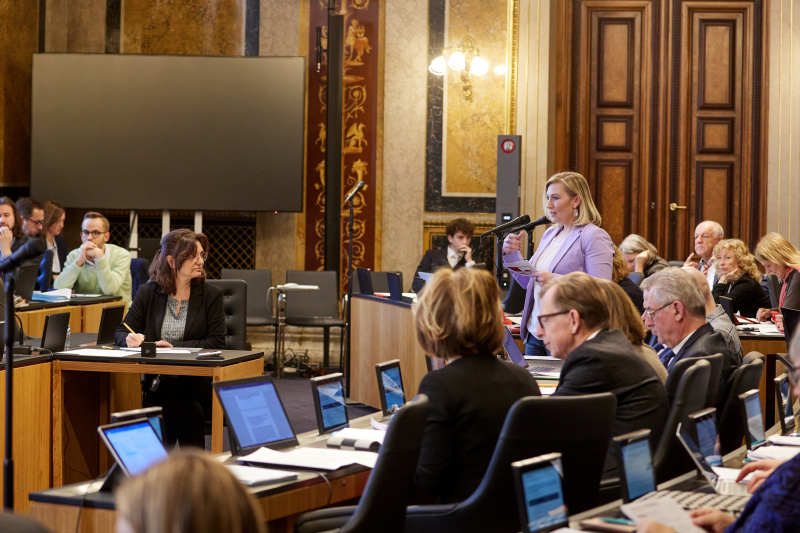 Fragestunde an Integrationsministerin Susanne Raab (ÖVP), Frage von Bundesrätin Doris Hahn (SPÖ)