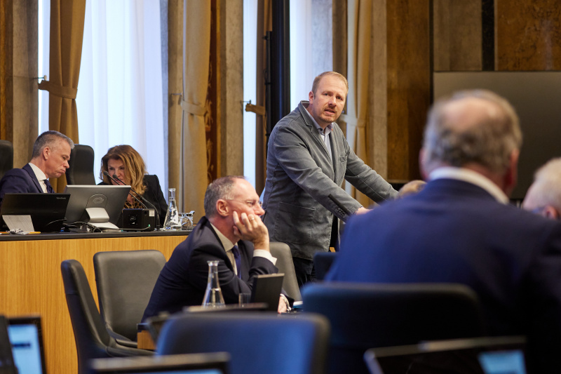 Am Redner:innenpult Bundesrat Markus Leinfellner (FPÖ)