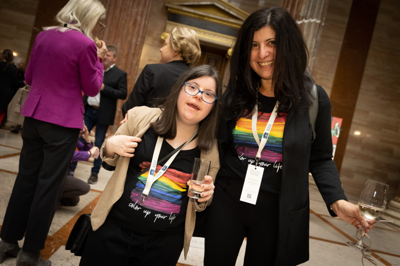 Künstlerin und ihrer Mutter