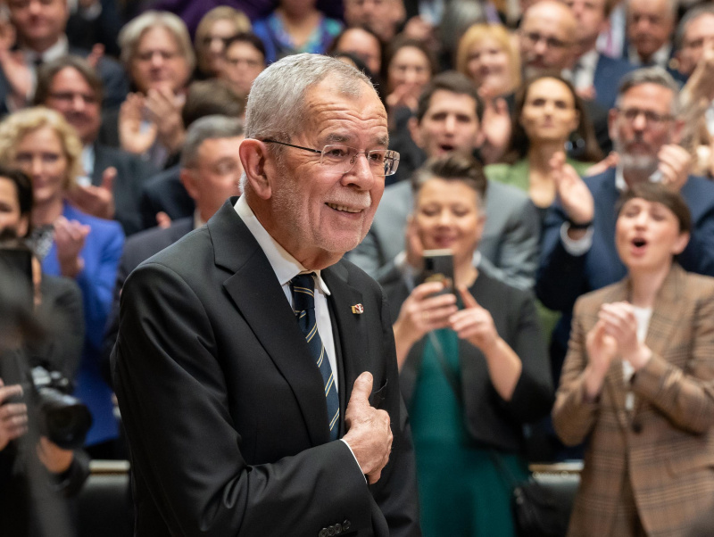 Beifall für Bundespräsident Alexander van der Bellen