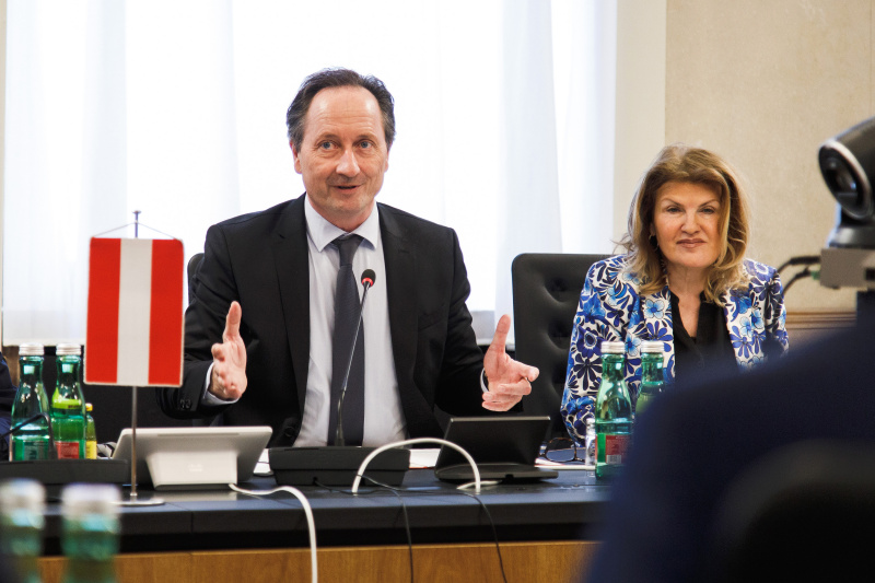 Von links: Bundesratspräsident Günter Kovacs (SPÖ), Bundesratsvizedirektorin Alice Alsch-Harant