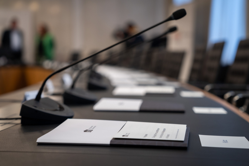 Sitzplatz mit Mikrofon