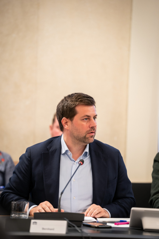 Bereichssprecher für Volksgruppen Nationalratsabgeordneter Michael Bernhard (NEOS)