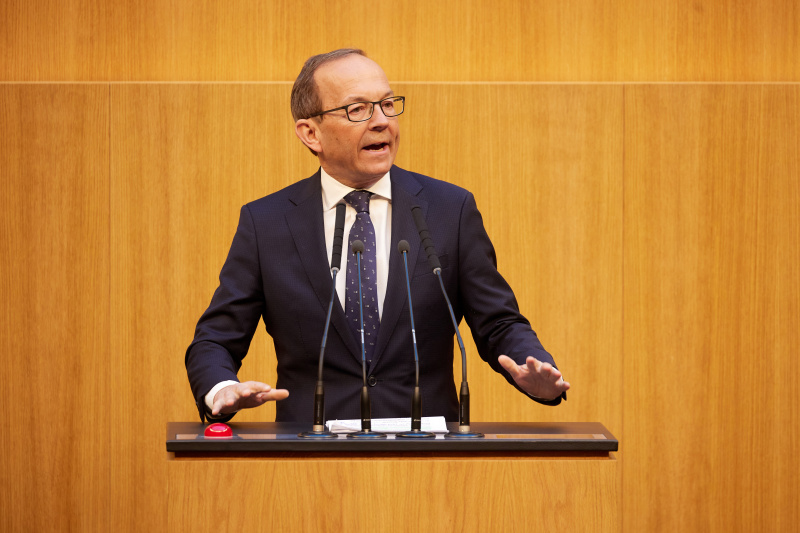 Am Rednerpult Nationalratsabgeordneter Peter Haubner (ÖVP)