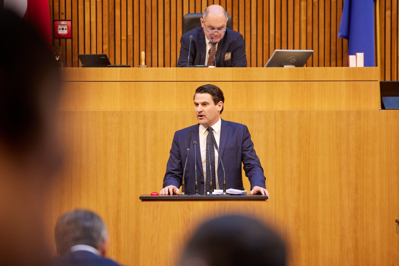 Am Rednerpult Nationalratsabgeordneter Christoph Zarits (ÖVP)