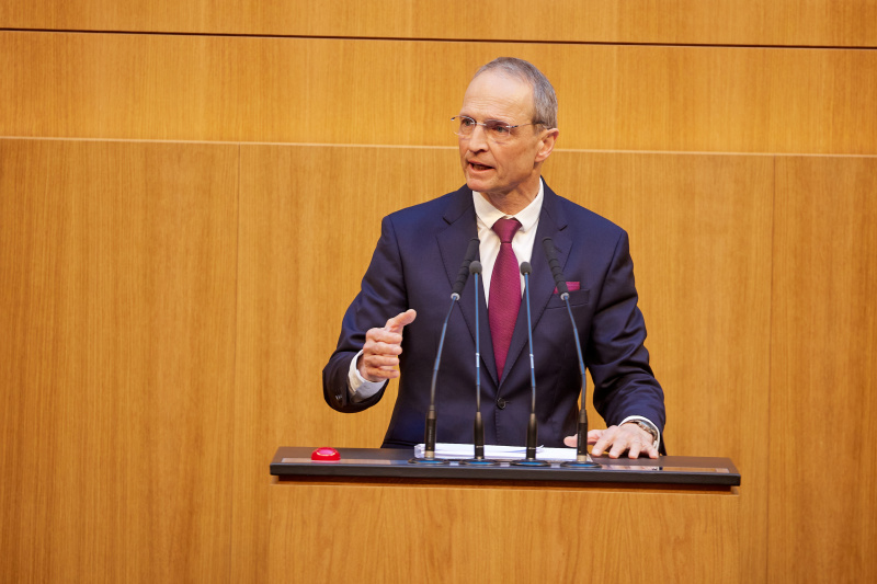 Am Rednerpult Nationalratsabgeordneter Wolfgang Gerstl (ÖVP)