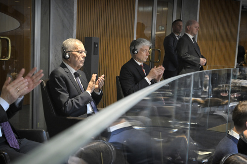 Von links: Bundespräsident Alexander Van der Bellen, Parlamentsdirektor Harald Dossi
