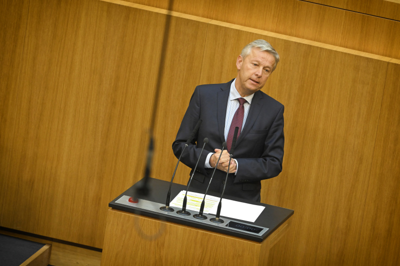 Nationalratsabgeordneter Reinhold Lopatka (ÖVP) am Rednerpult